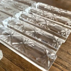 Porte-couteaux en verre moulé, années 50