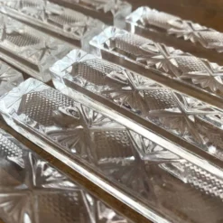 Porte-couteaux en verre moulé, années 50