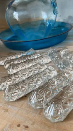 Porte couteaux en verre moulé , années 50-60