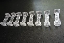8 porte-couteaux en verre taillé