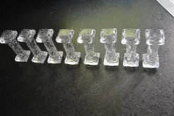 8 porte-couteaux en verre taillé