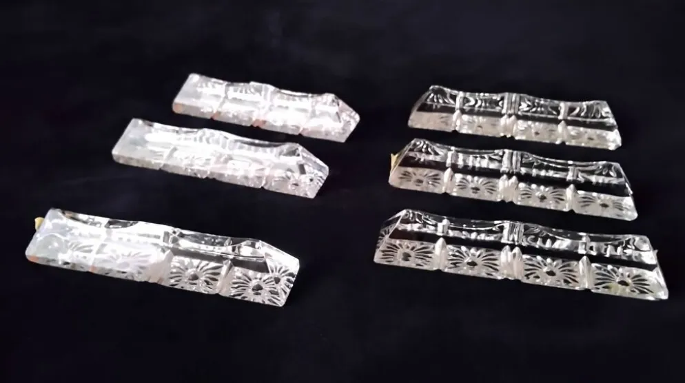 6 Porte couteaux forme triangulaire Cristal au Plomb
