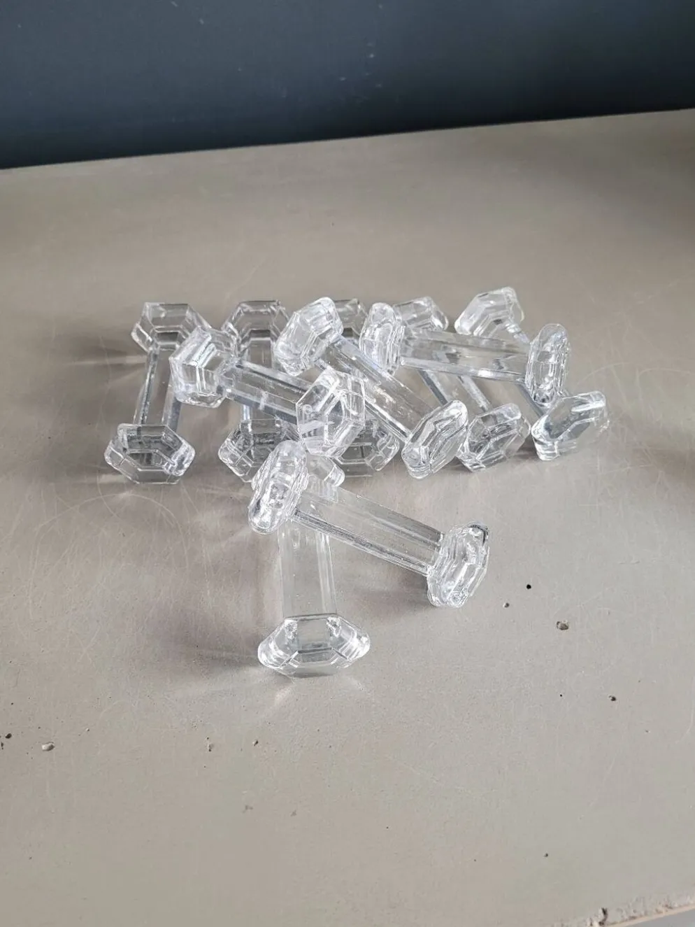 10 porte-couteaux hexagonaux en verre