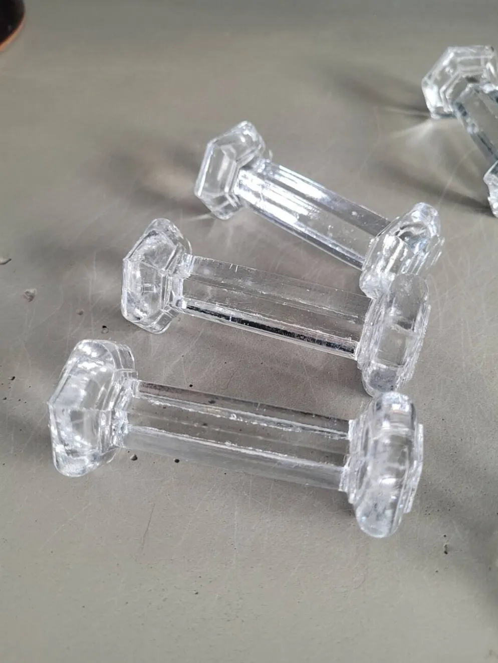 10 porte-couteaux hexagonaux en verre
