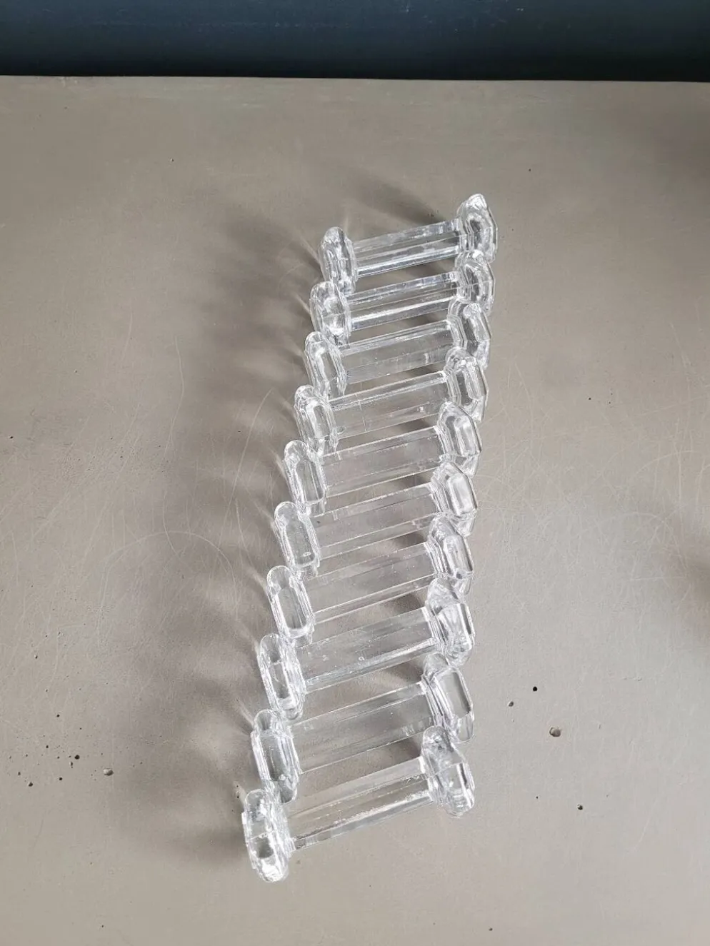 10 porte-couteaux hexagonaux en verre