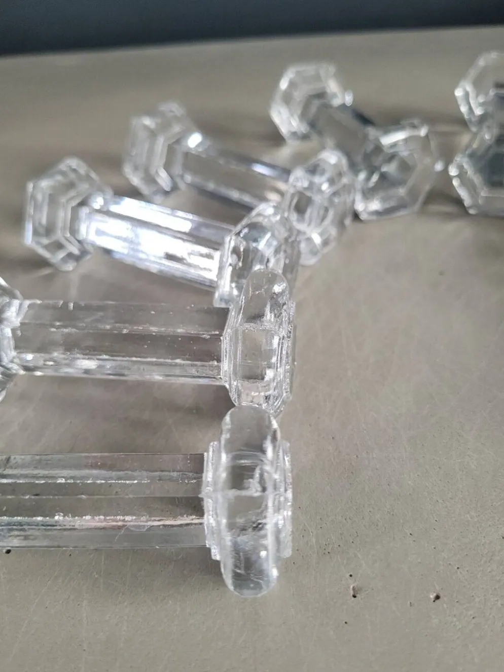 10 porte-couteaux hexagonaux en verre
