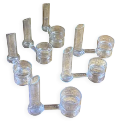 Porte-couteaux, soliflores et bougeoirs en verre soufflé