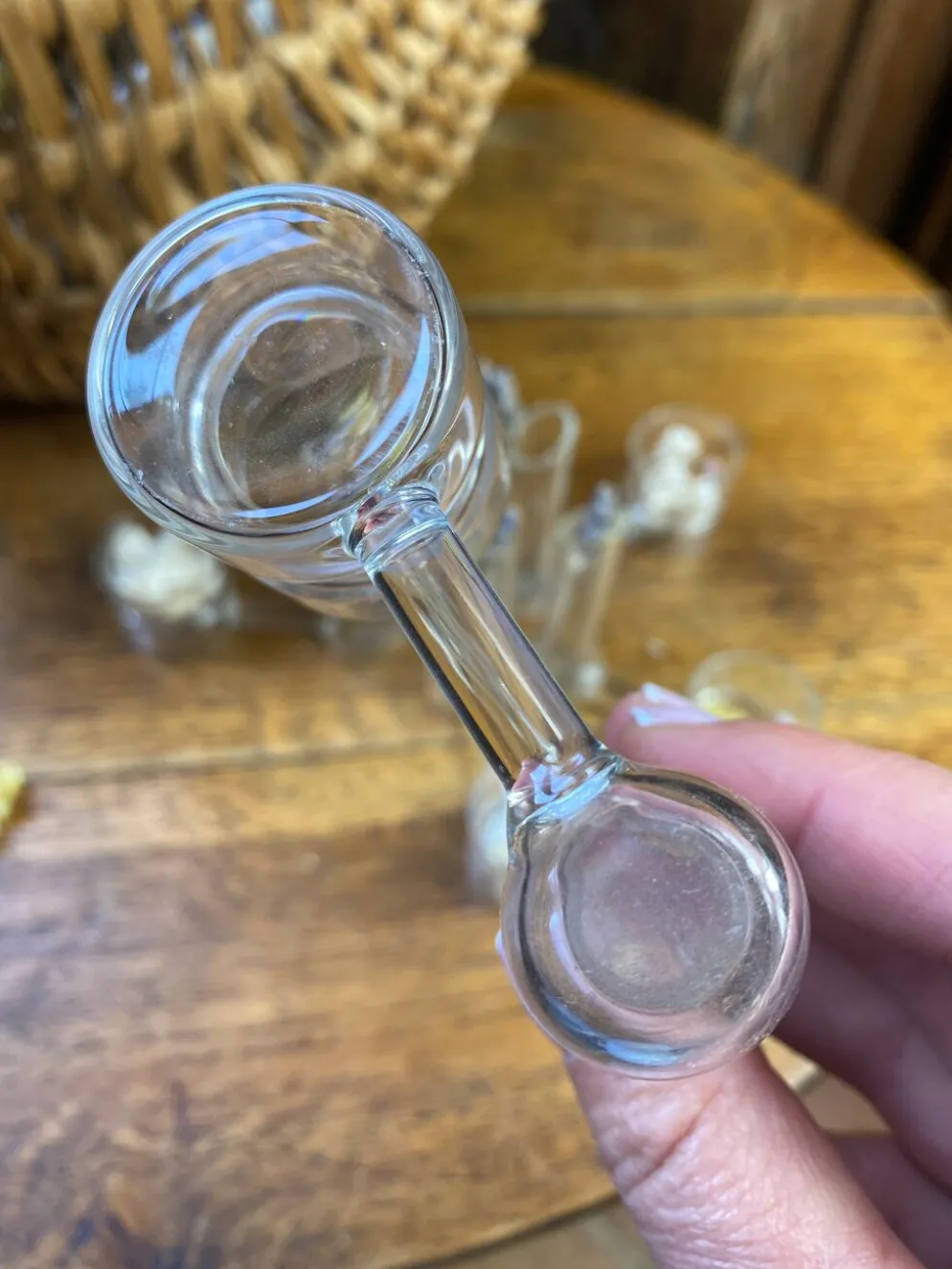 Porte-couteaux, soliflores et bougeoirs en verre soufflé