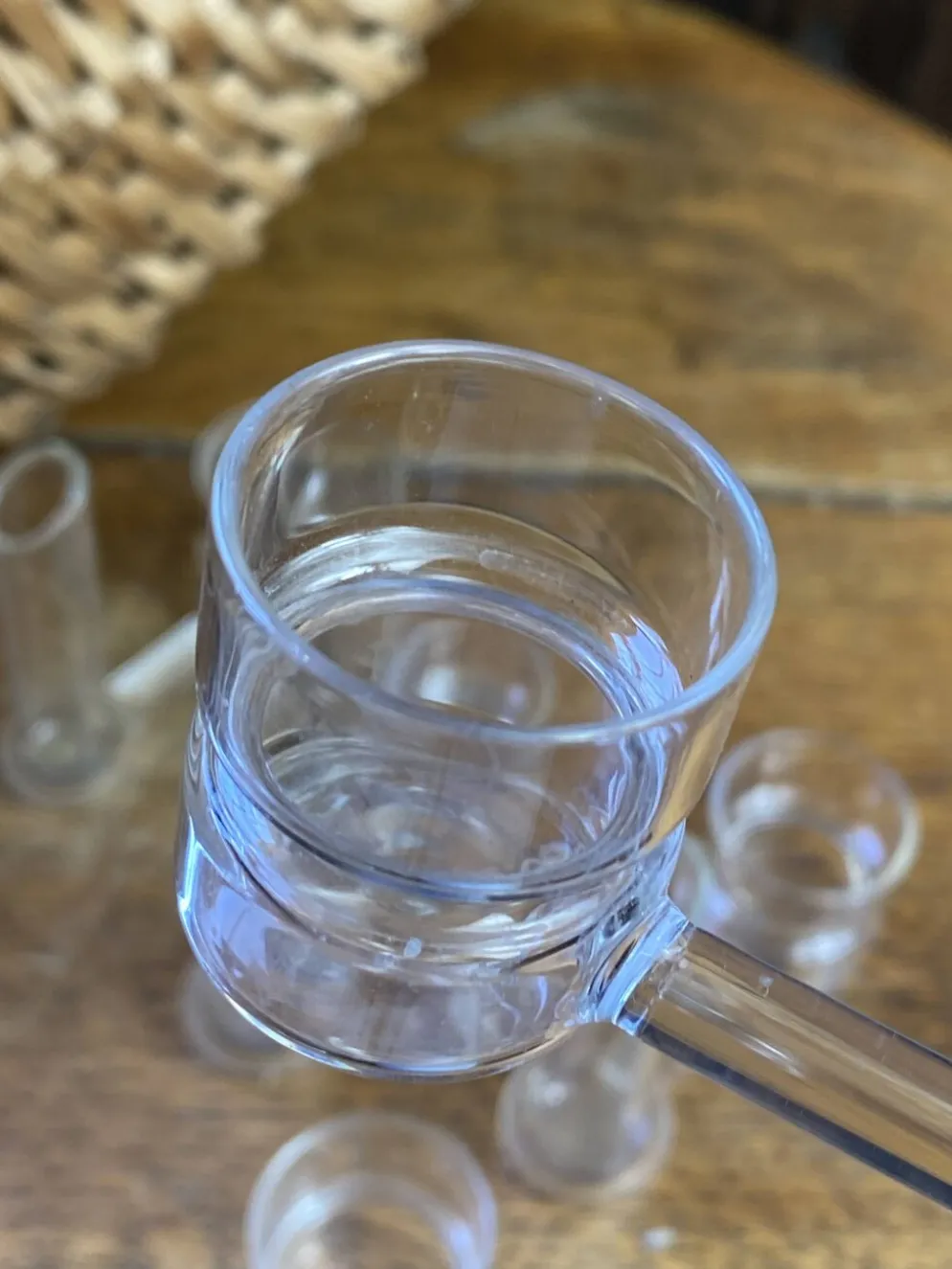 Porte-couteaux, soliflores et bougeoirs en verre soufflé