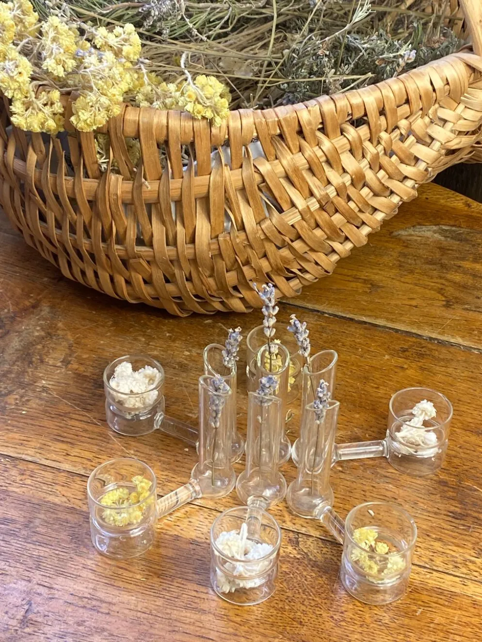 Porte-couteaux, soliflores et bougeoirs en verre soufflé
