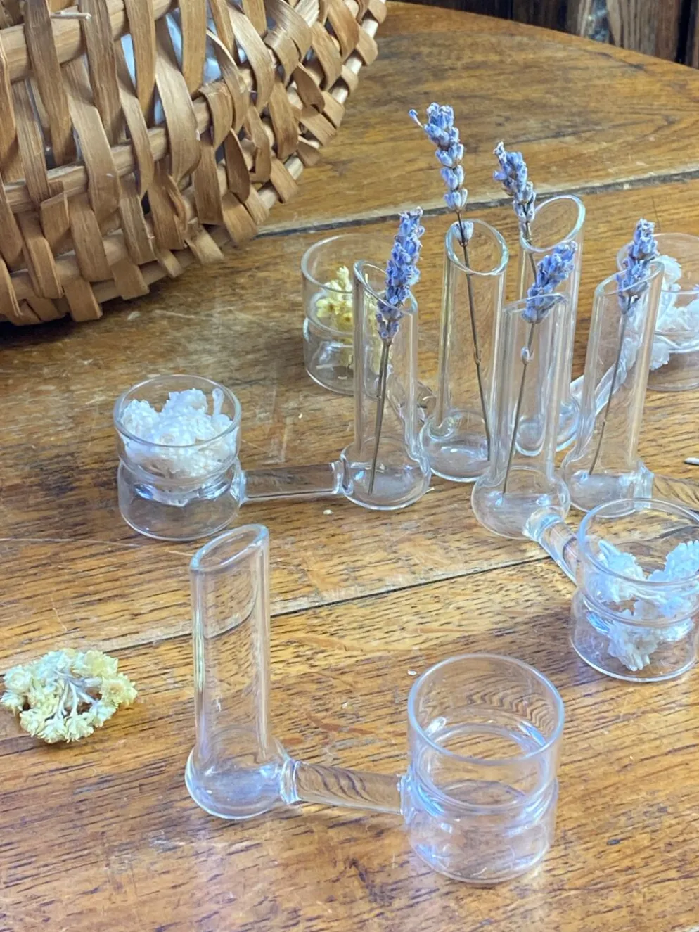 Porte-couteaux, soliflores et bougeoirs en verre soufflé