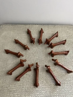 12 porte - couteaux teckel en grès