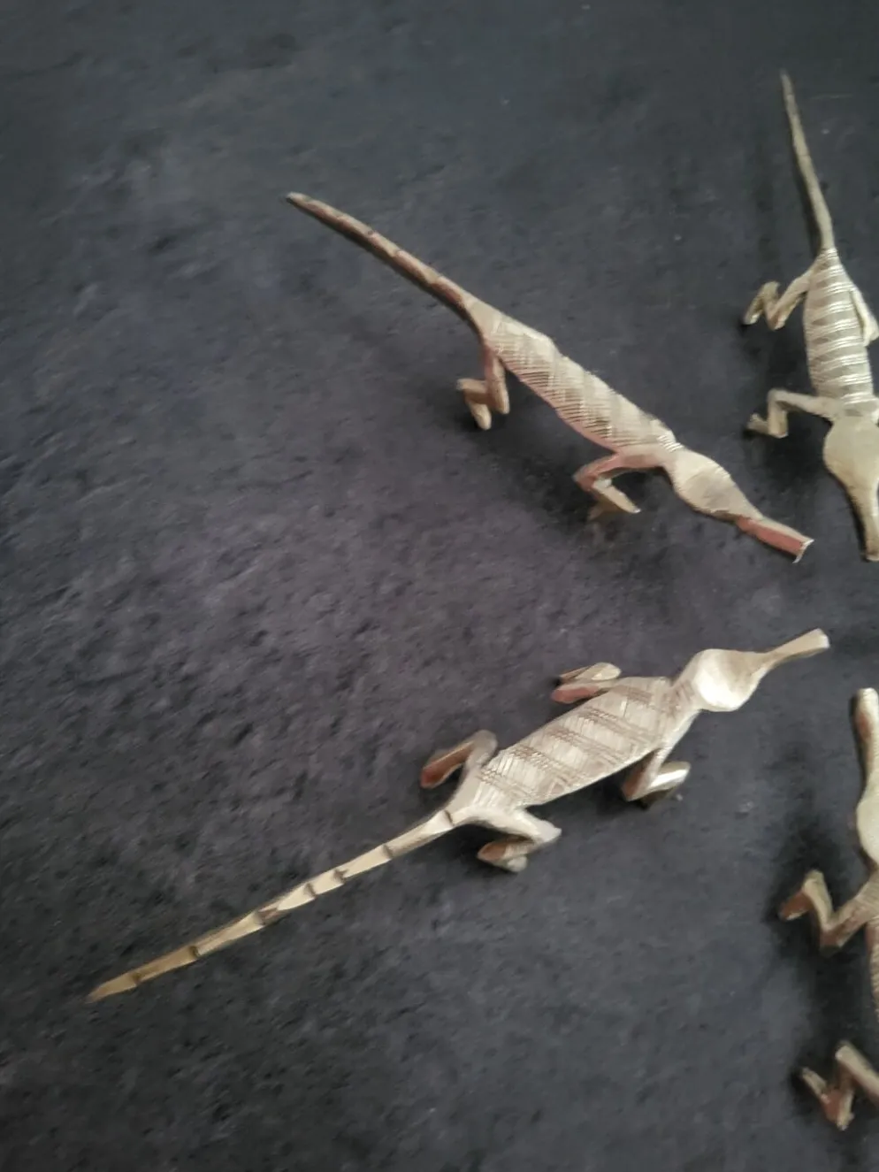 6 porte-couteaux vintage, crocodiles en laiton, en excellent état