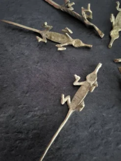 6 porte-couteaux vintage, crocodiles en laiton, en excellent état