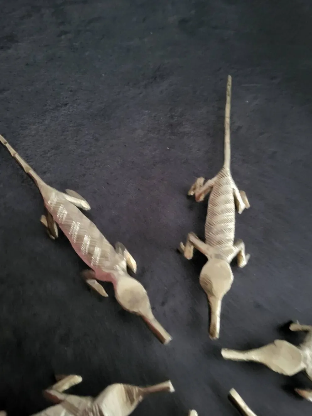 6 porte-couteaux vintage, crocodiles en laiton, en excellent état