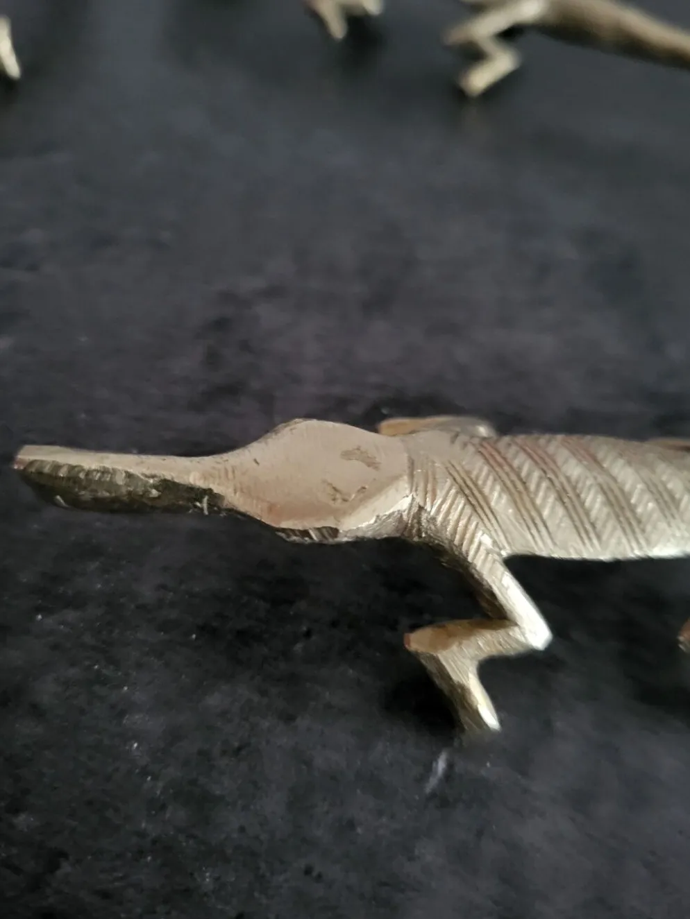 6 porte-couteaux vintage, crocodiles en laiton, en excellent état