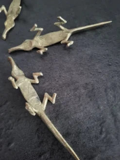 6 porte-couteaux vintage, crocodiles en laiton, en excellent état