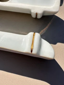 Porte-couteaux Vintage en Porcelaine Blanche et Filet Doré