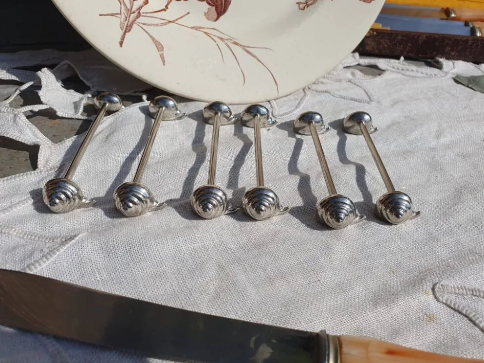 porte couteux escargot métal argenté