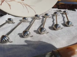porte couteux escargot métal argenté