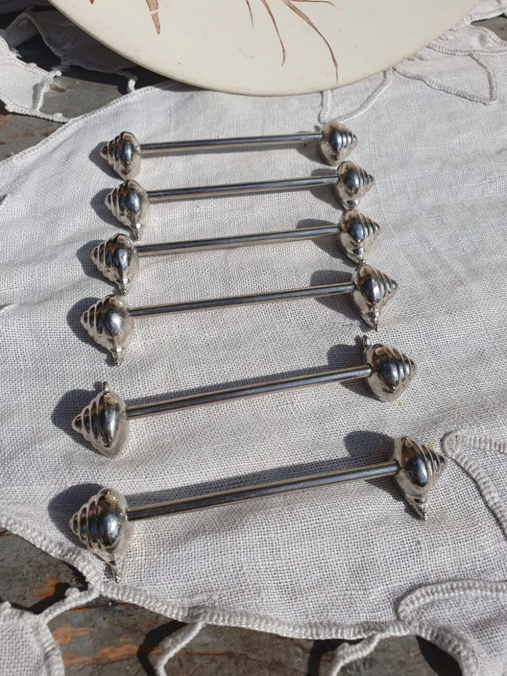 porte couteux escargot métal argenté