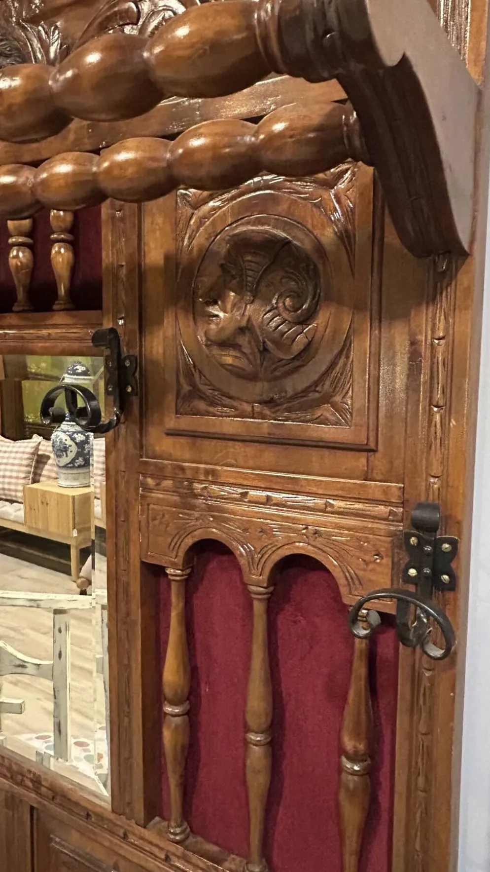Portemanteai de hall néo-Renaissance antique avec miroir et porte-parapluies