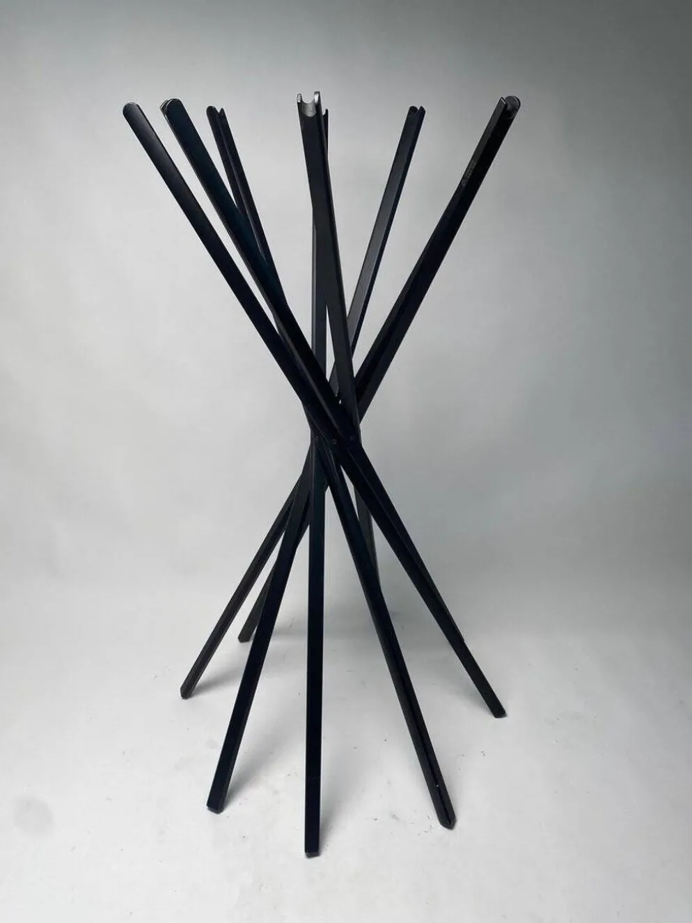 Porte-manteau ajustable Zanotta Sciangai en frêne noir, 1973