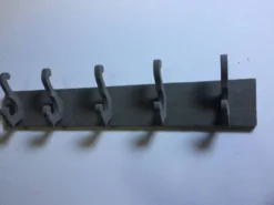 Porte manteau ancien bois peint 5 patères