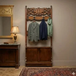 Porte-manteau ancien en hêtre teinté noyer, Italie, XIXe siècle