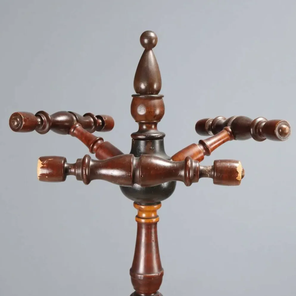 Porte-manteau ancien en orme et érable, Italie, XIXe siècle