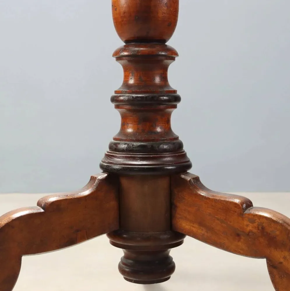 Porte-manteau ancien en tilleul teinté noyer, Italie, XIXe siècle