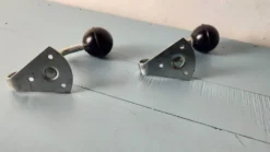 2 Porte manteau à boule bakélite