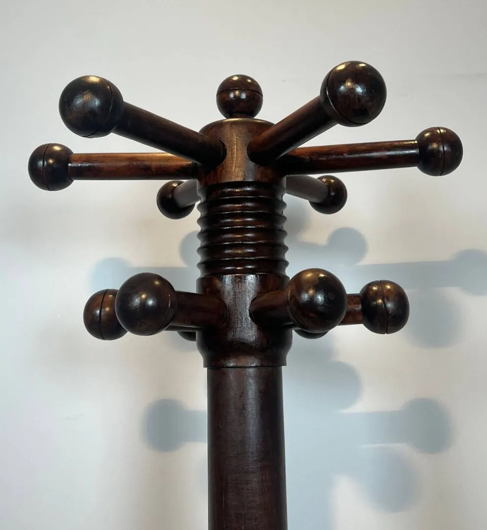Portemanteau brutaliste en chêne sculpté de Charles Dudouyt
