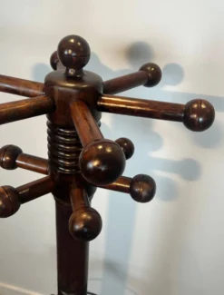Portemanteau brutaliste en chêne sculpté de Charles Dudouyt