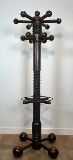 Portemanteau brutaliste en chêne sculpté de Charles Dudouyt