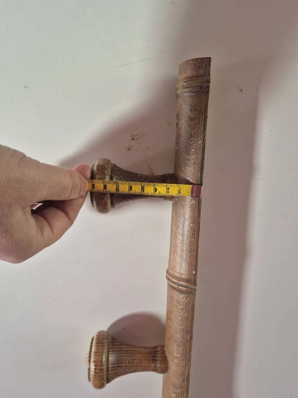Porte manteau composé de 3 pateres en bois vintage