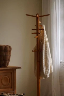 Porte-manteau décoratif en pin massif, style danois du milieu du siècle, années 1970