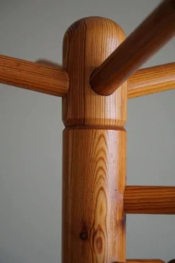 Porte-manteau décoratif en pin massif, style danois du milieu du siècle, années 1970