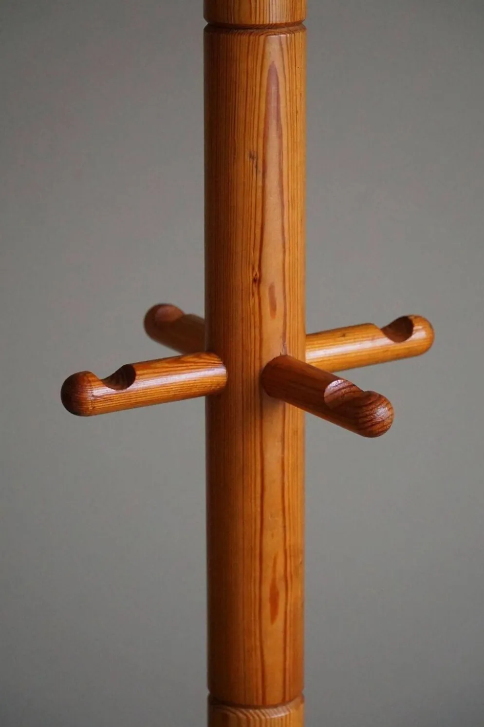Porte-manteau décoratif en pin massif, style danois du milieu du siècle, années 1970