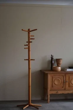 Porte-manteau décoratif en pin massif, style danois du milieu du siècle, années 1970
