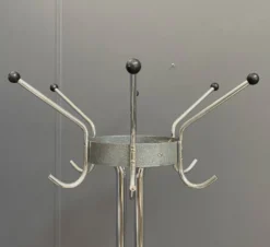Porte-manteau debout Tubax chrome des années 1960