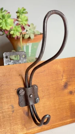 Portemanteau d'ecole vintage