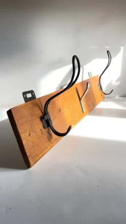 Portemanteau d'ecole vintage