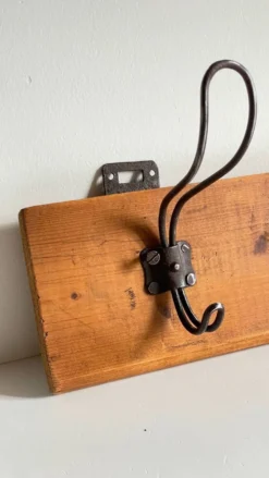 Portemanteau d'ecole vintage