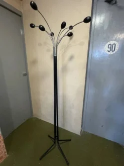 Porte-manteau design italien – Métal chromé et laqué noir – Années 1960-1970
