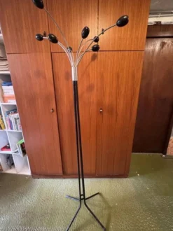 Porte-manteau design italien – Métal chromé et laqué noir – Années 1960-1970