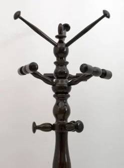 Porte-manteau de sol en noyer italien moderne du milieu du siècle avec porte-parapluie, 50