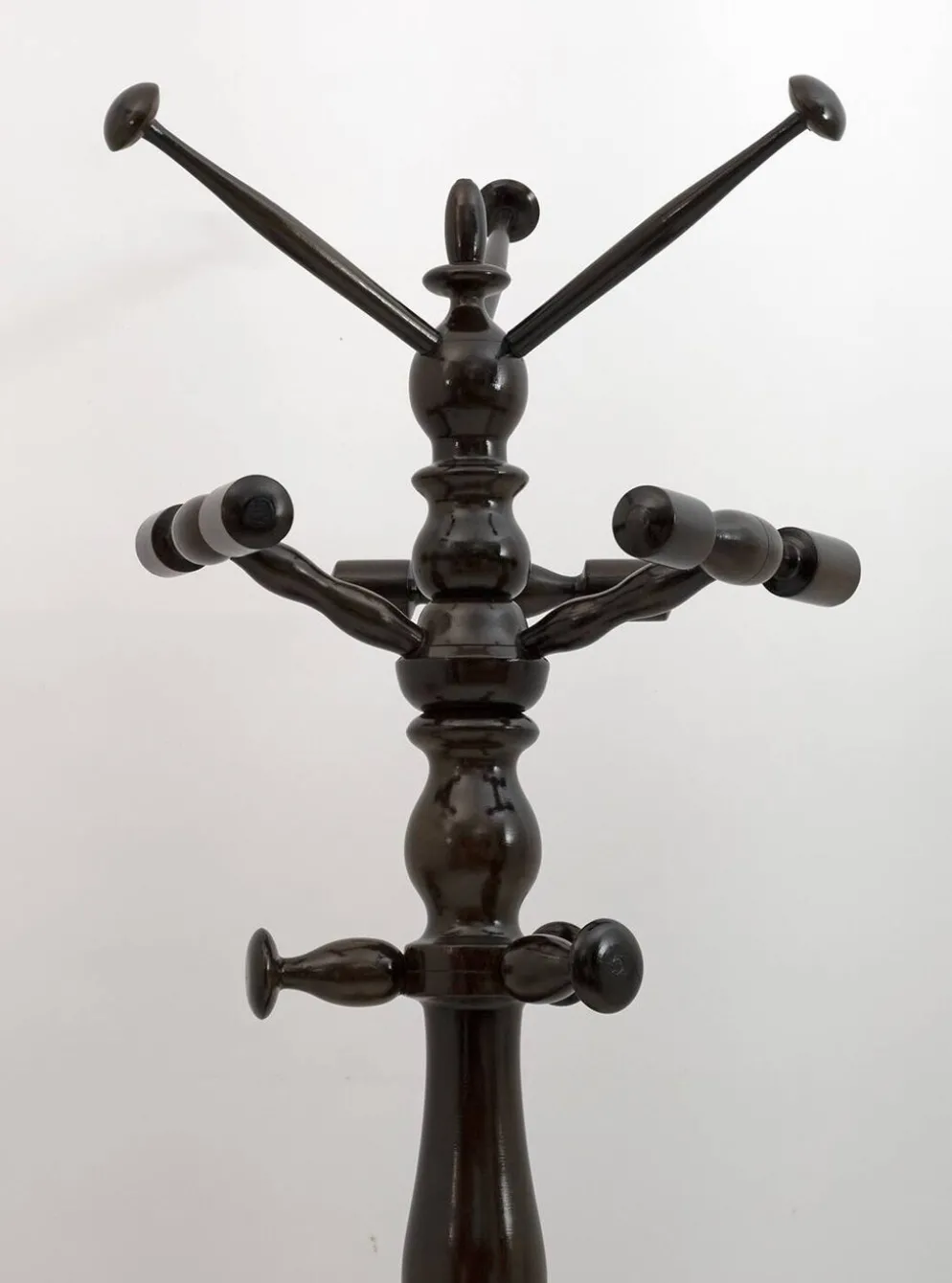 Porte-manteau de sol en noyer italien moderne du milieu du siècle avec porte-parapluie, 50