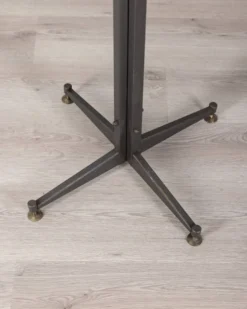 Porte-manteau de sol vintage des années 60 en métal noir et bois, design italien