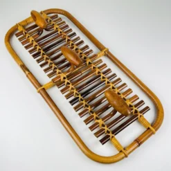 Porte-manteau en bambou et rotin de style milieu du siècle attribué à Olaf Von Bohr, Italie, années 1950